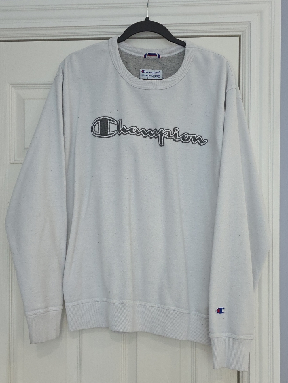 Champion Men's Light Gray Crewneck Sweatshirt with Script Logo
